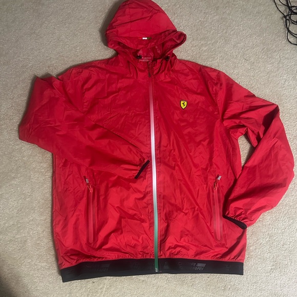 Man’s authentic new with serial number, no tag Ferrari rain, jacket, size XL - Picture 1 of 16